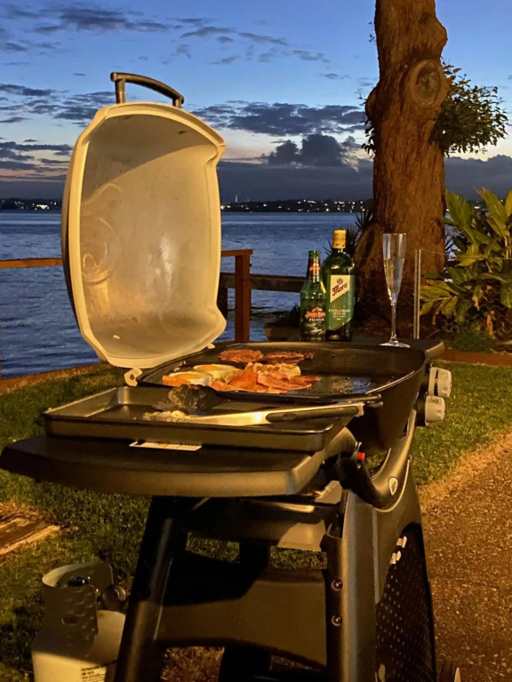 Serenity by the Lake - Romantic Waterfront Couples Getaway