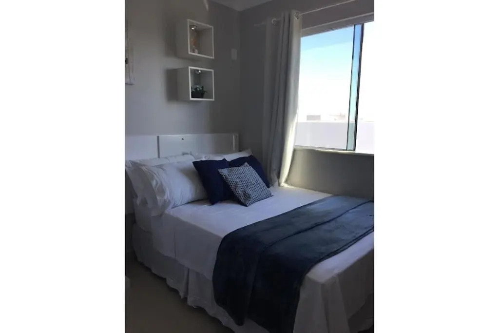 Lindo apartamento em condomínio com clube