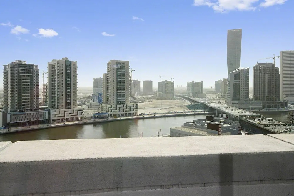 Bespoke Residences - Bay Square