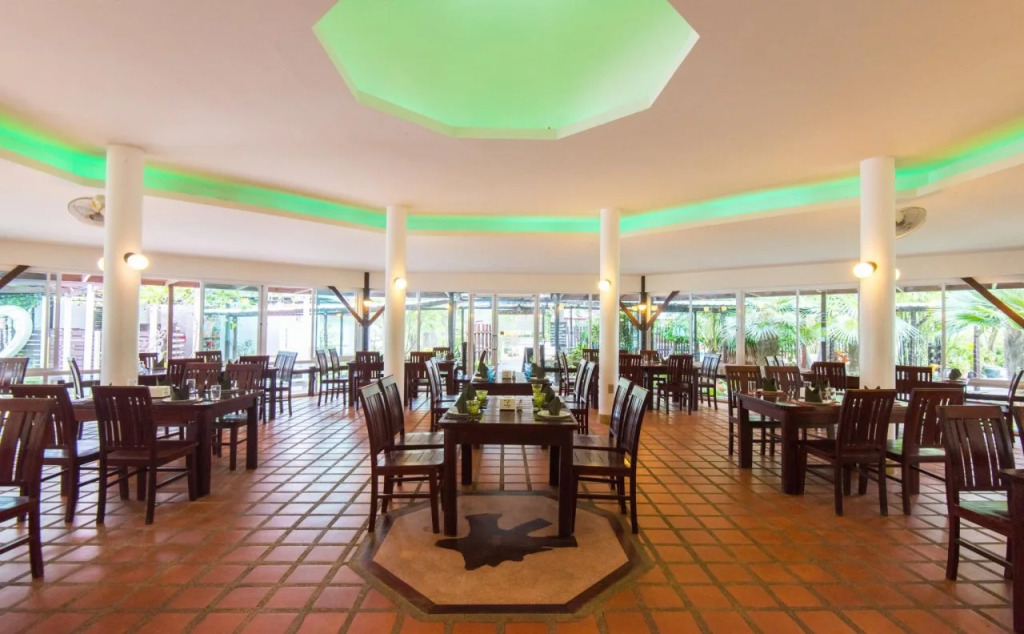 Rattana Pura Beach Resort