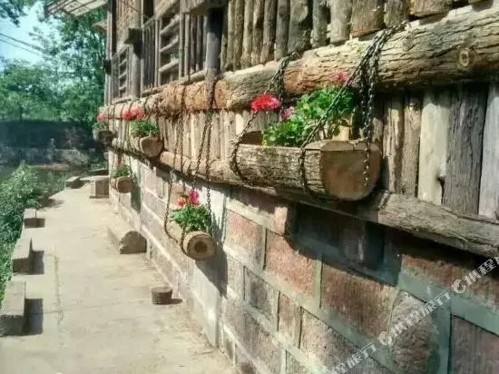 Ya'an Yijia Coffee Inn