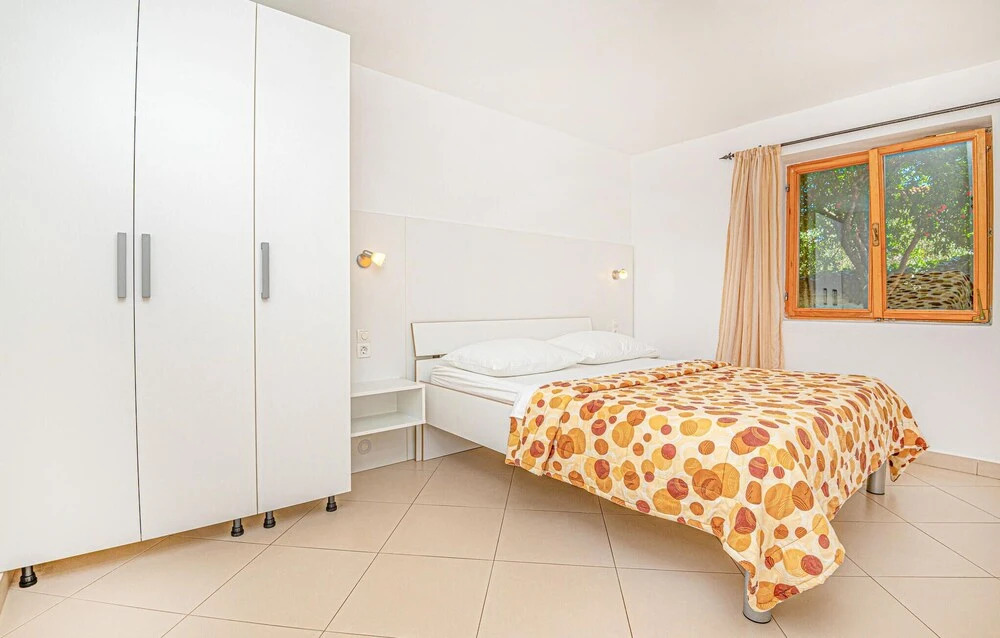 Stunning Home in Vodice With Wifi and 2 Bedrooms
