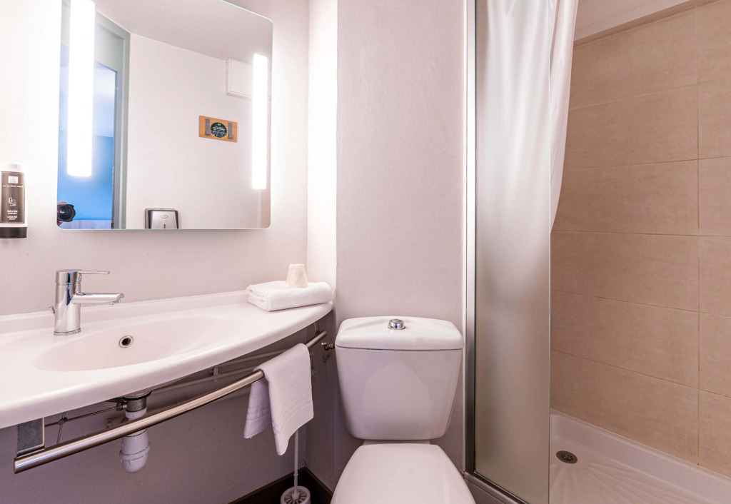 B&B HOTEL CHAMBERY La Cassine
