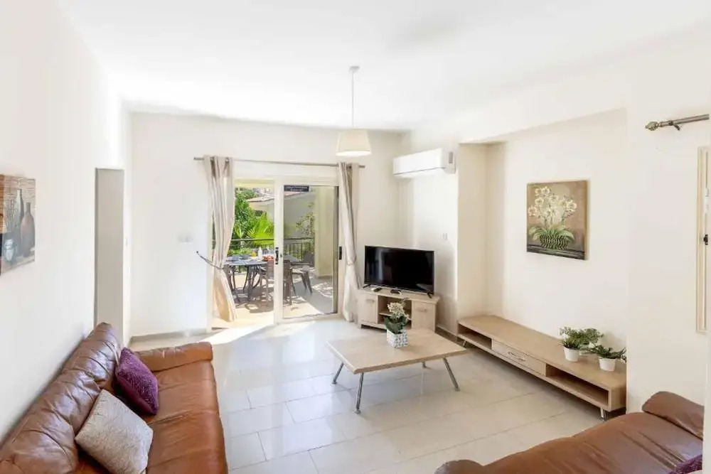 Villa Coralia - Coastal Comfort near Beach & Restaurants