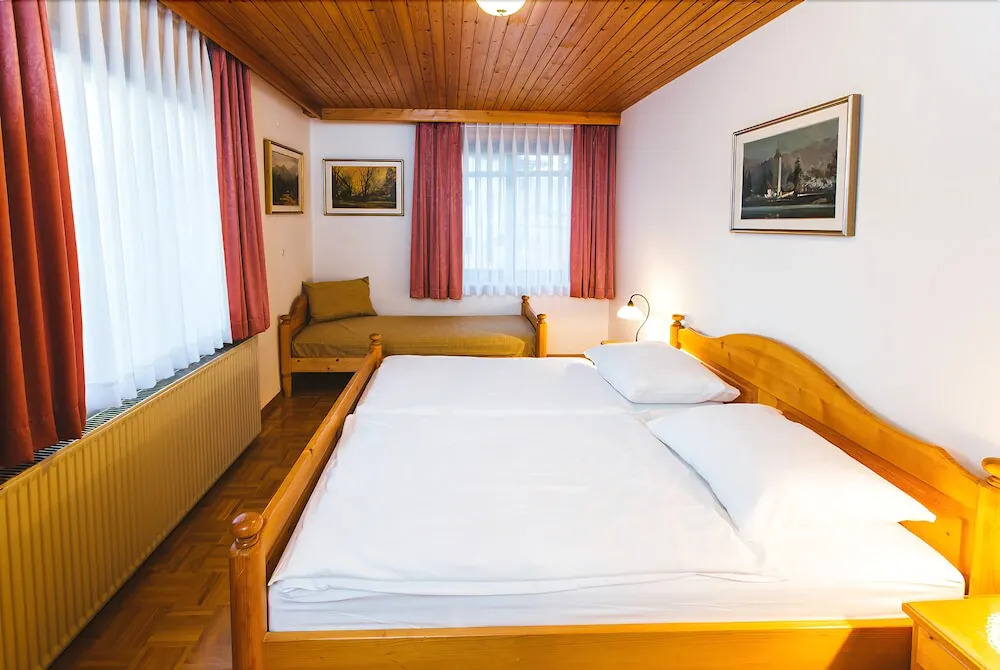 Apartments Dolar