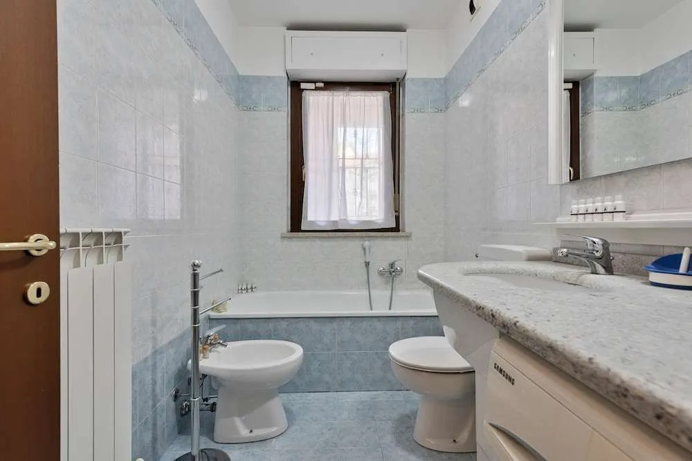 Fortino Roomy Apartment