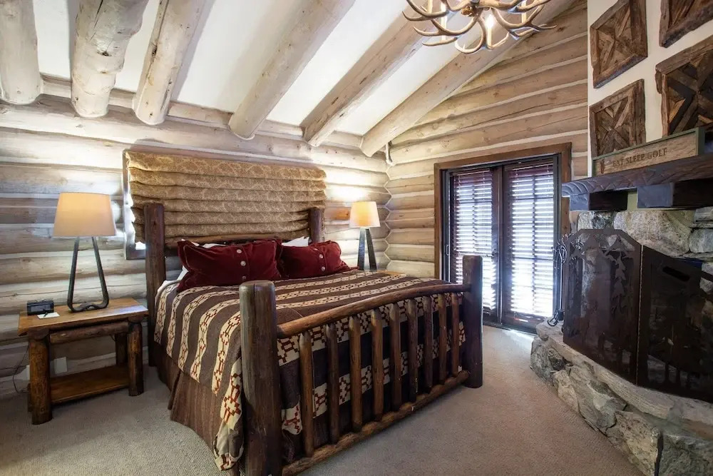Pine Inn at Trail's End Lodge - Two Bedroom Residence with Spa #8 2 Condo