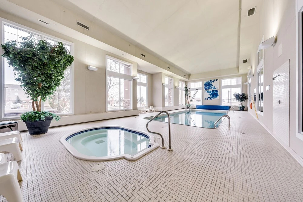 Heritage Inn & Suites - Brooks