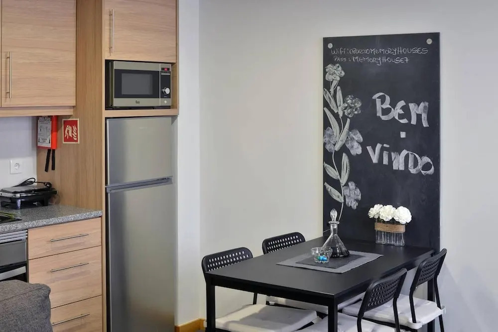 Apartment with One Bedroom in Porto, with Wifi