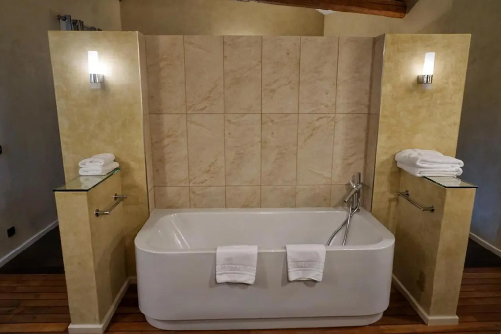 Hotel & Restaurants - Maison Chabran