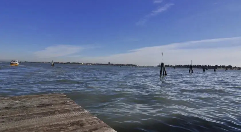 Lagoon Gem