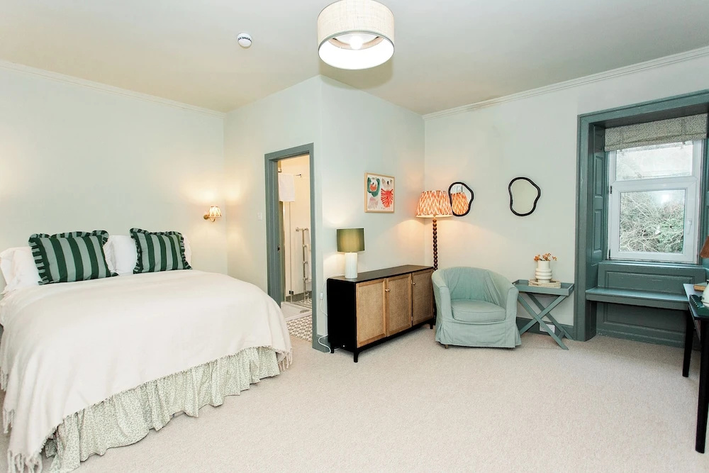 Torr House Hotel