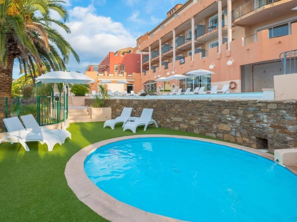 Amarante Golf Plaza