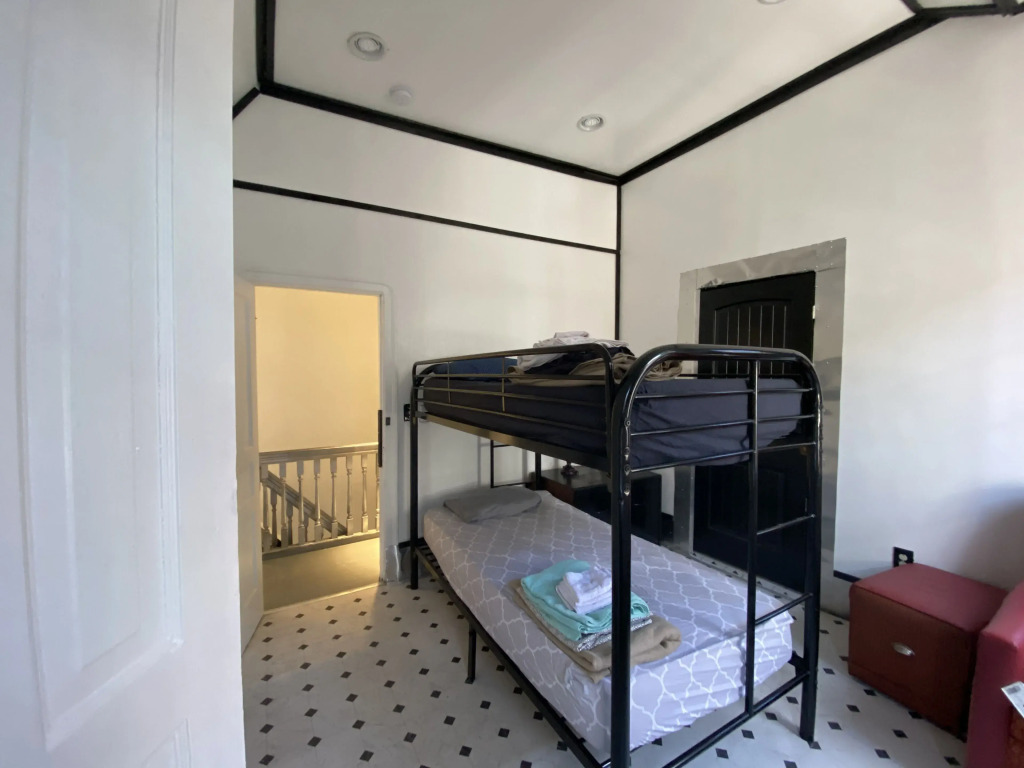 Stylish 4 bedroom home near Philadelphia