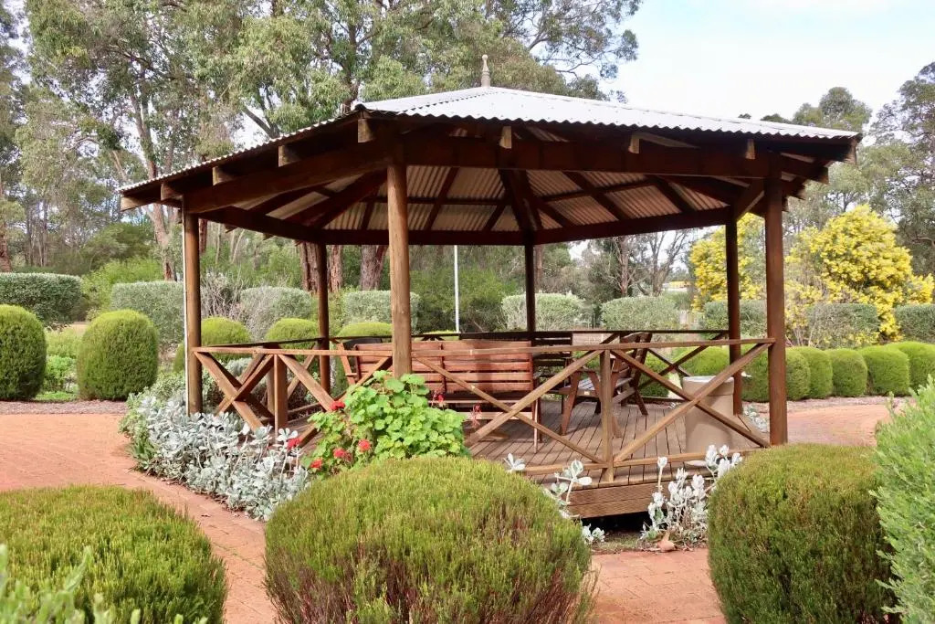 Travellers Rest Motel