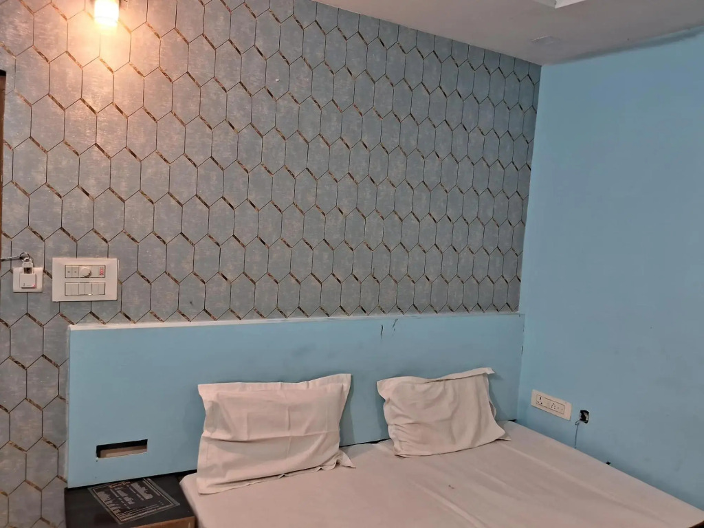 Hotel Renuka by OYO Rooms