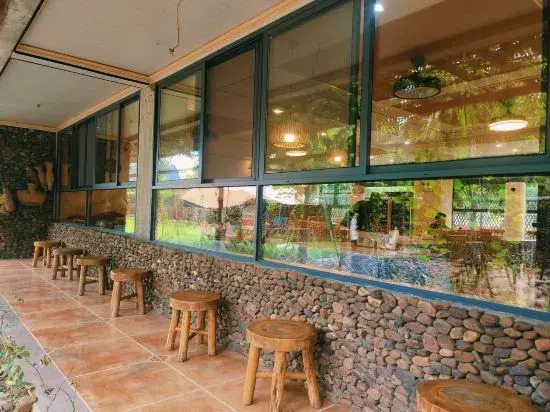 Yangshuo Xingping Li River Inn
