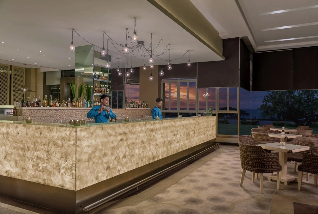 Taal Vista Hotel