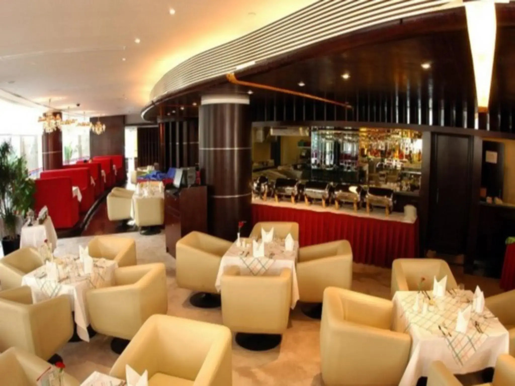 Rich Hotel