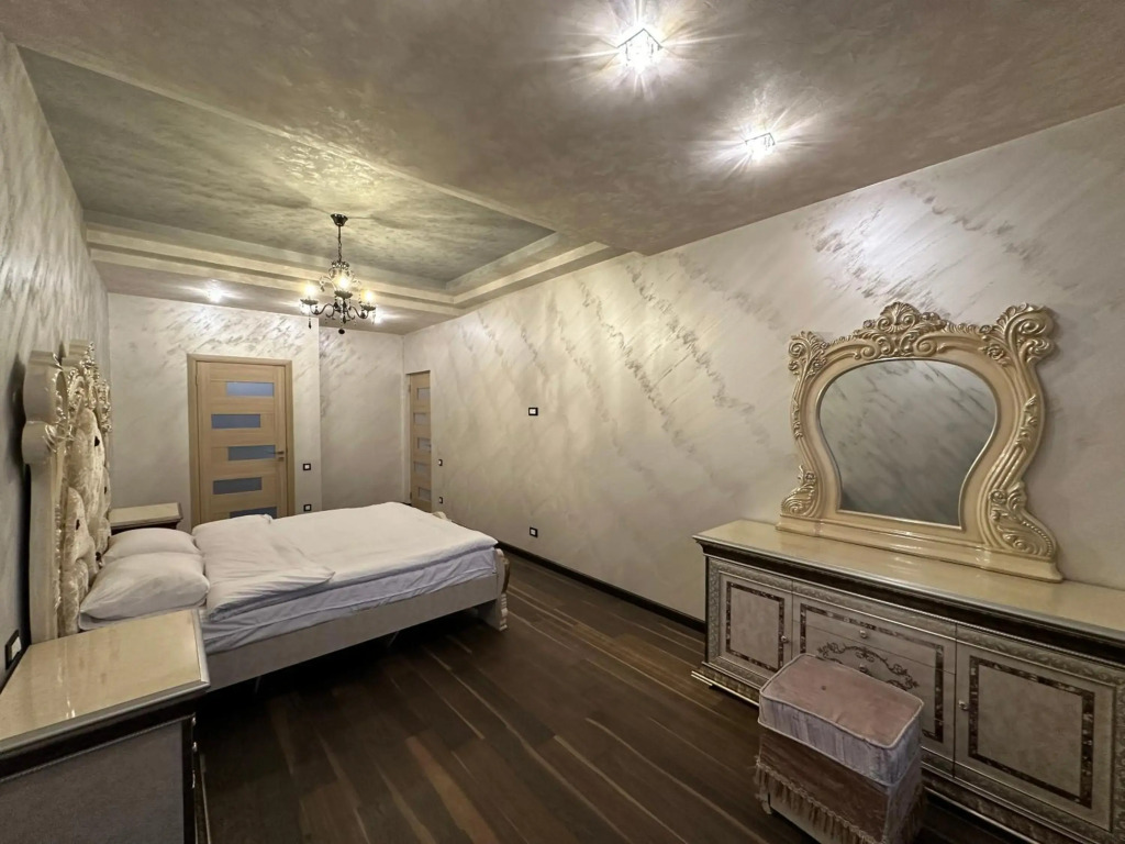 Northern Avenue 2 bedroom Luxury apartment HH777