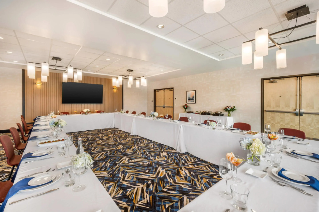 Cambria Hotel Spokane Airport