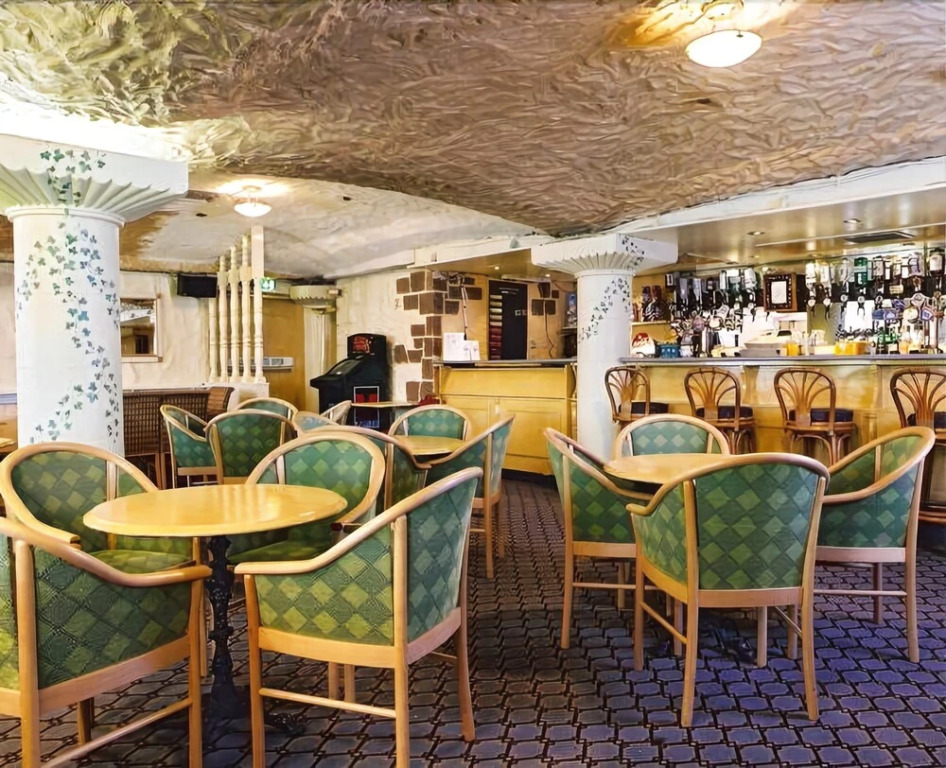 King Malcolm Hotel