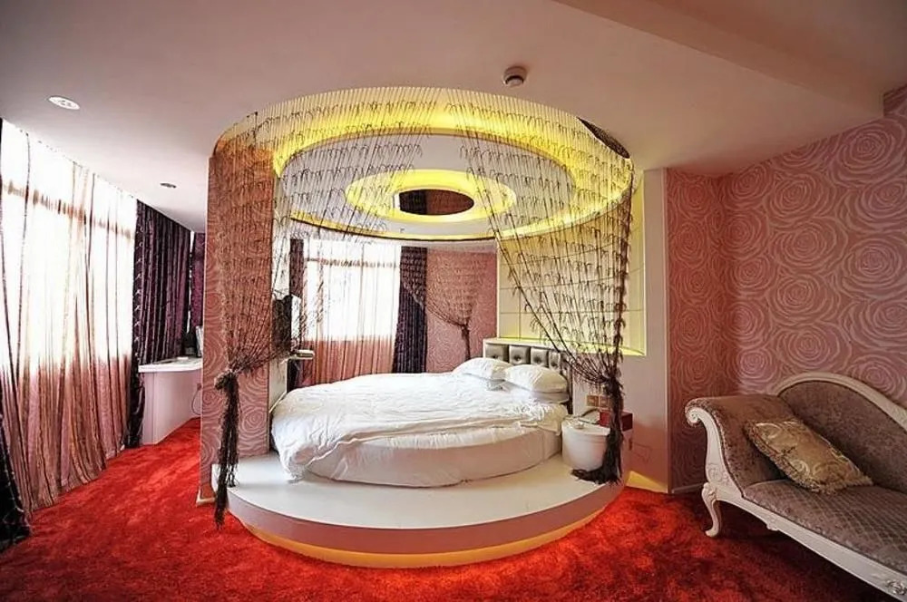 Minghao Fashion Hotel (Xianju Passenger Transport Center)