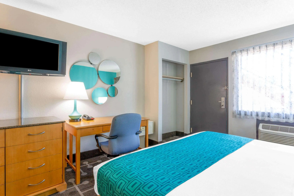 Howard Johnson by Wyndham Virginia Beach