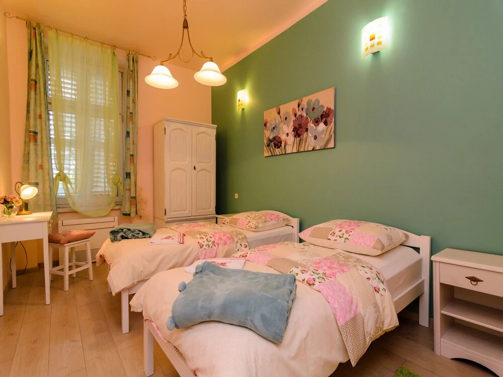 Apartment Smaragd Rose Near the Center of Zadar
