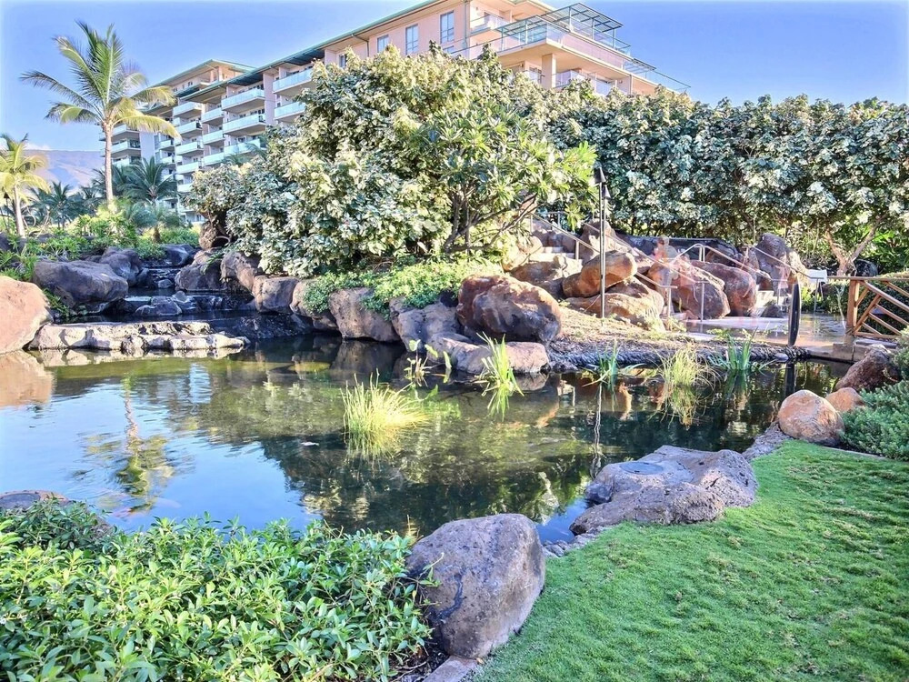 K B M Resorts- HKH-423 Beautiful Studio, ocean views, private balcony, easy pool access