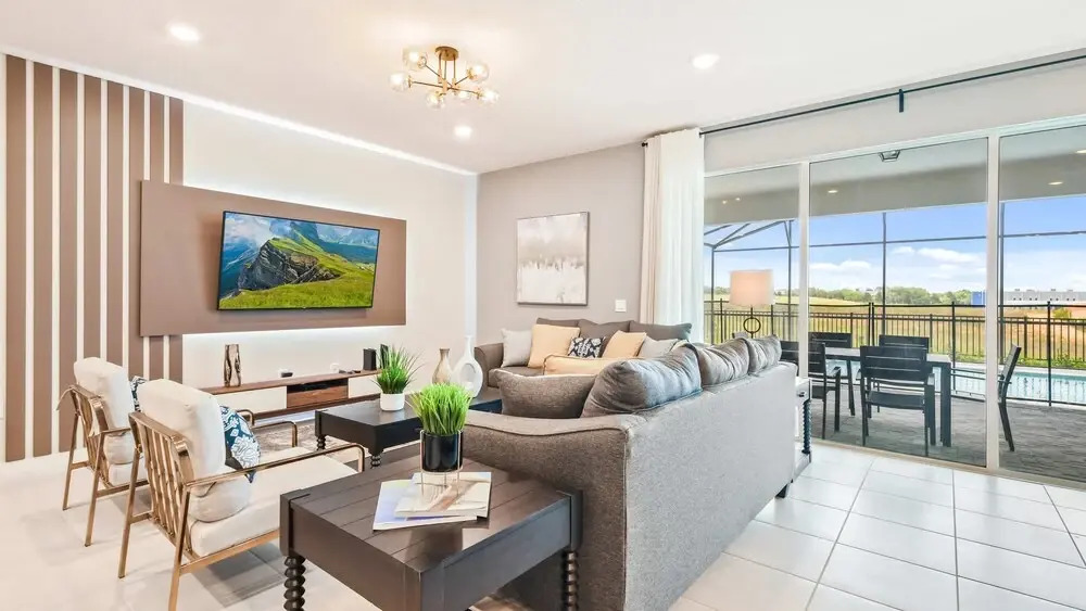 Opulent Villa in Resort Near Theme Parks & Shops