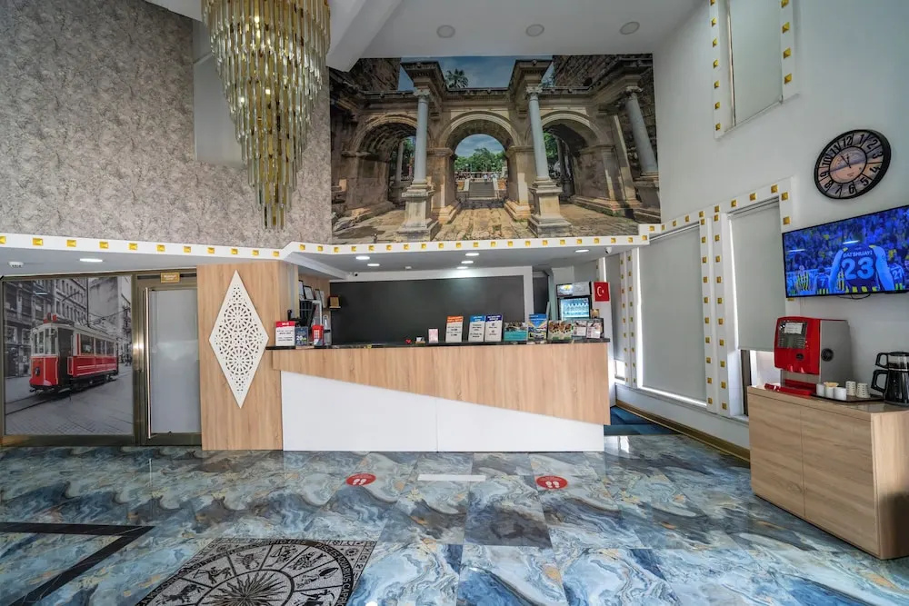 Piyes Otel