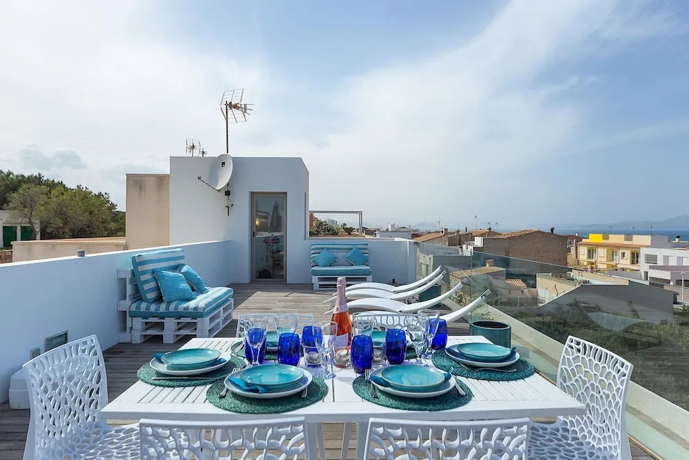 Sunny Townhouse With Terrace in Son