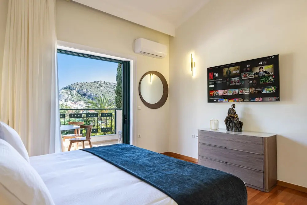 Vouliagmeni Athenian Riviera Villa