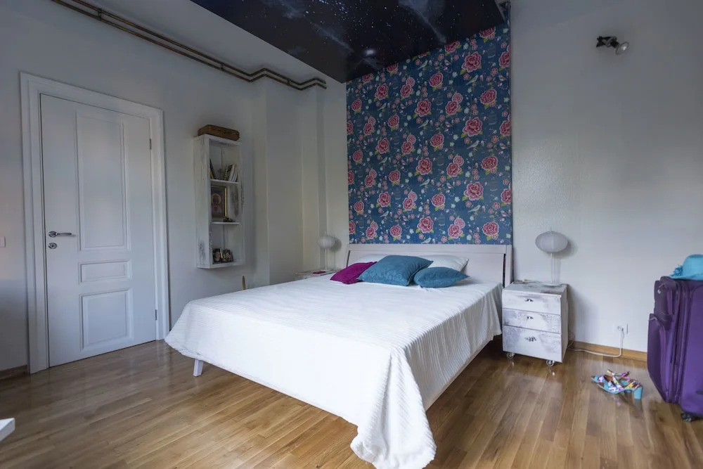 Apartment 18