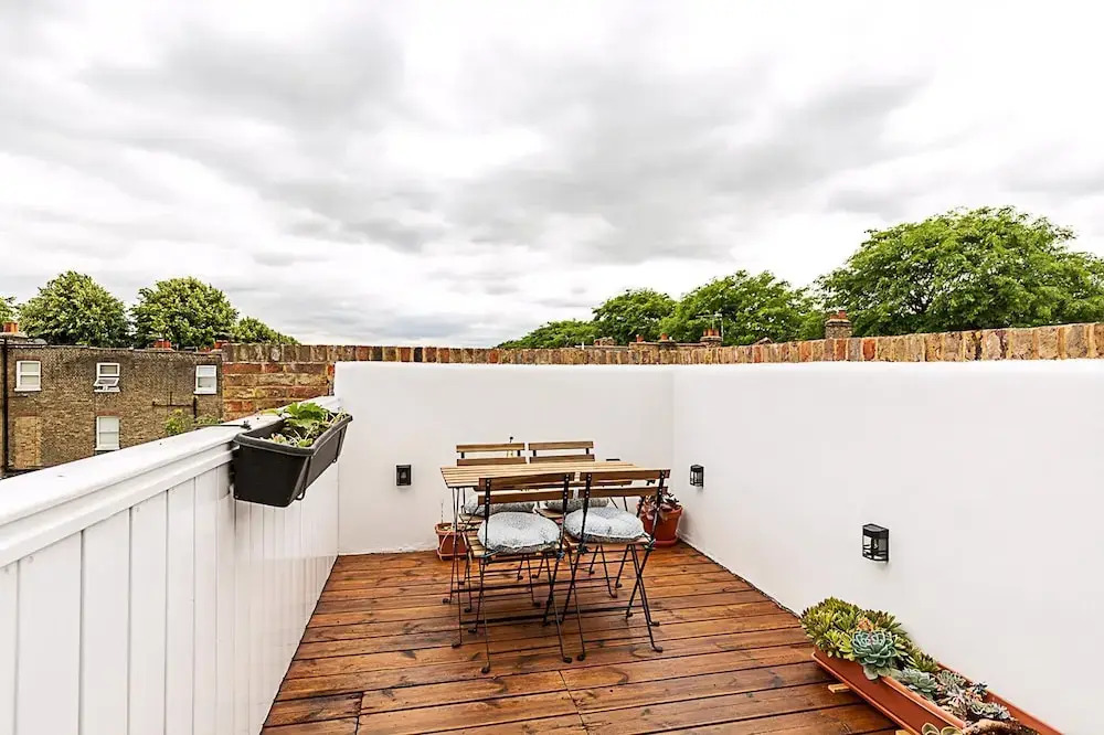 Stylish Chiswick Apartment With a Private Terrace
