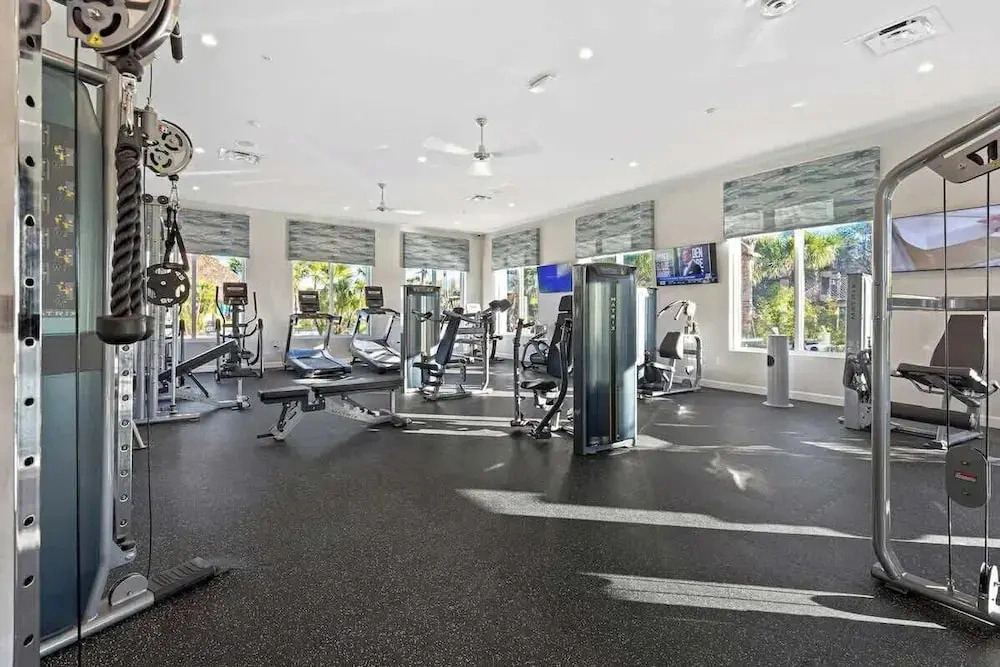 Sophisticated 6BR at Storey Lake