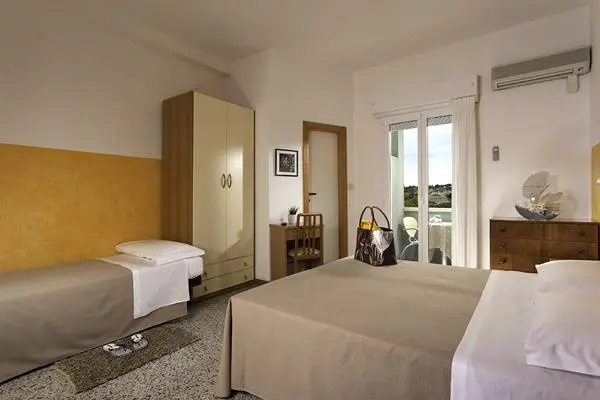 Hotel Pacific