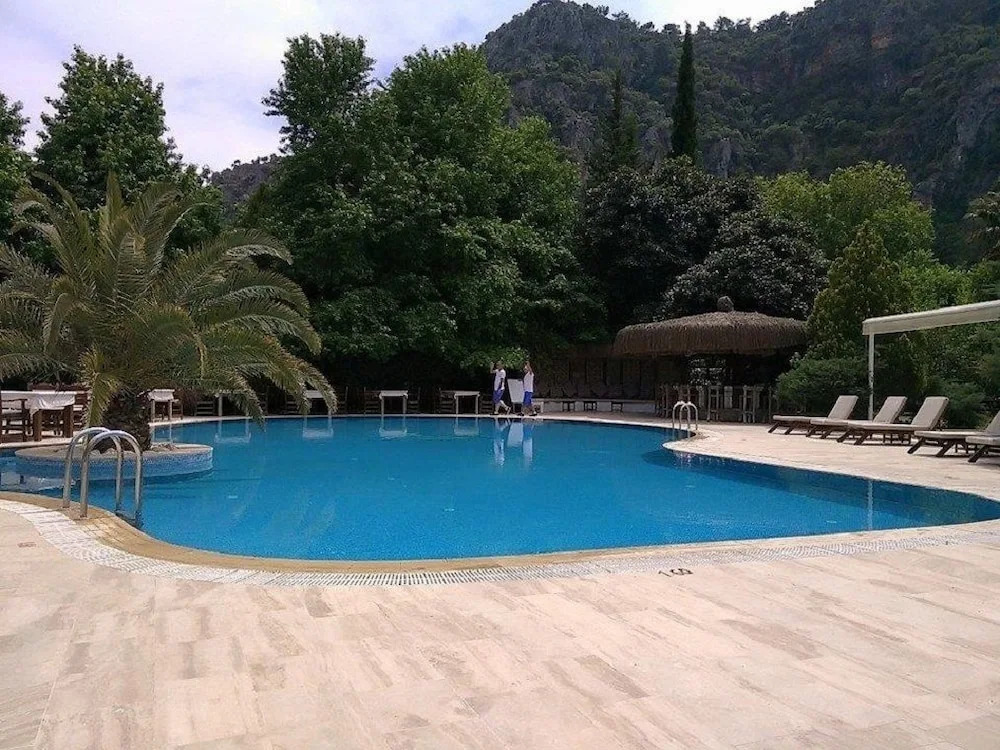 Отель Aydos Hotels & Breeze Restaurant