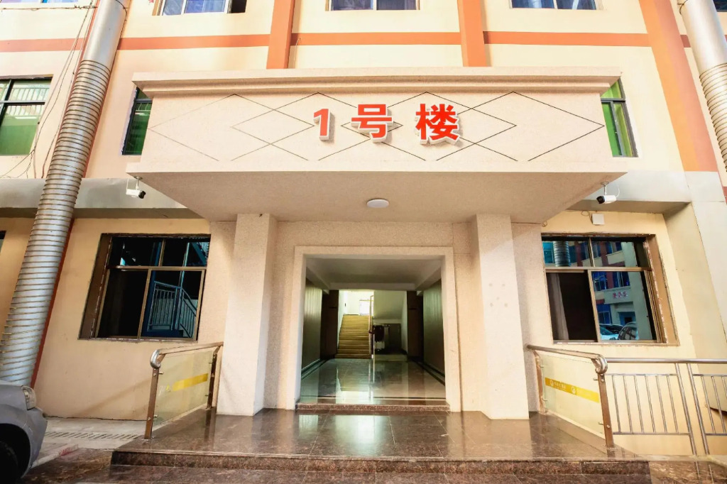 Great Wall Hotel