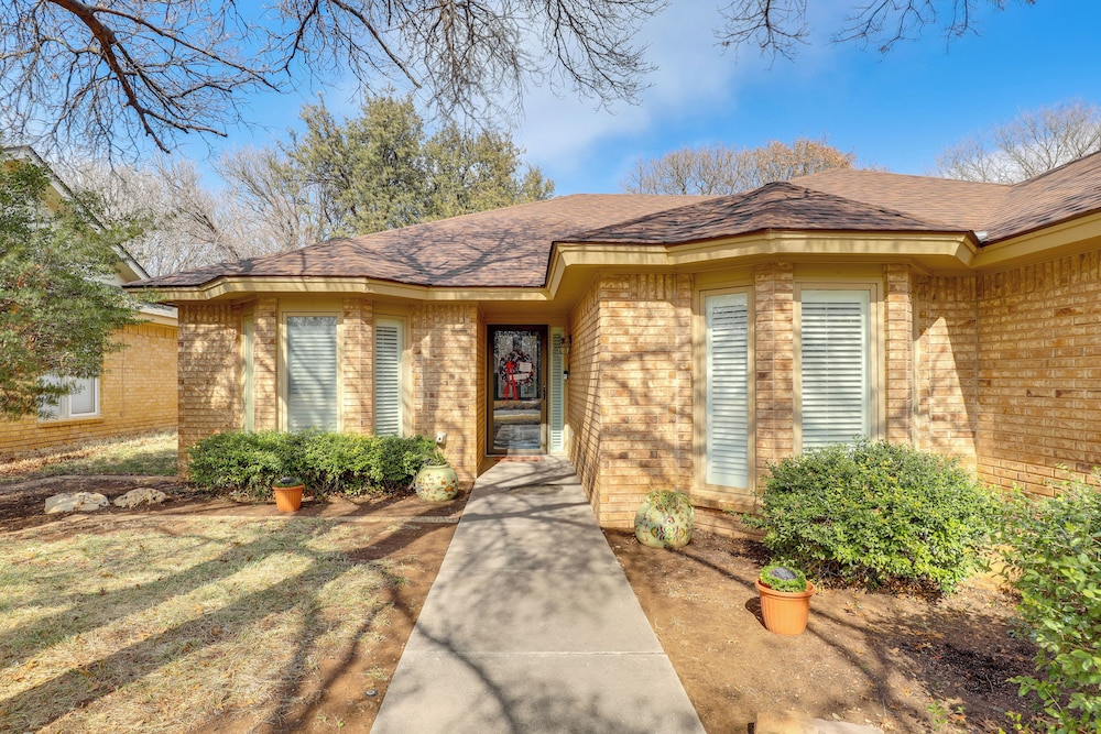 Near Attractions: Family-friendly Lubbock Home!