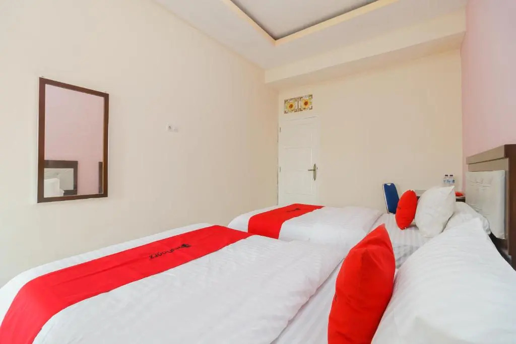 RedDoorz Syariah near Simpang Sekip Palembang