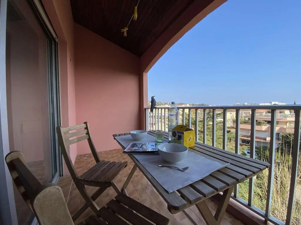 Appartement Sainte-Maxime, 1 pièce, 2 personnes - FR-1-226-420