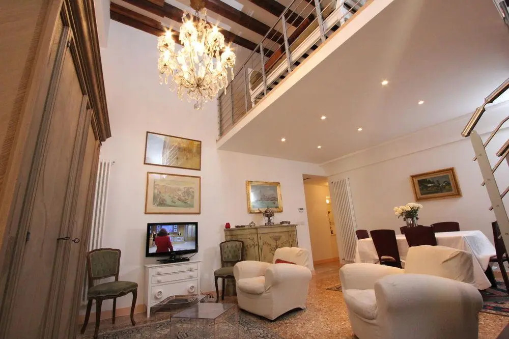 Faville - Rialto Apartments