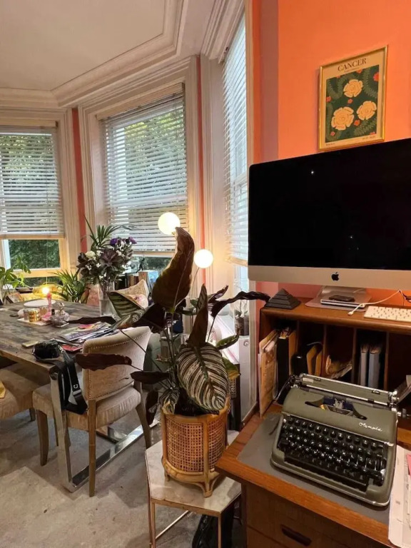 Colourful and Stylish 1 Bedroom Flat in Kensington