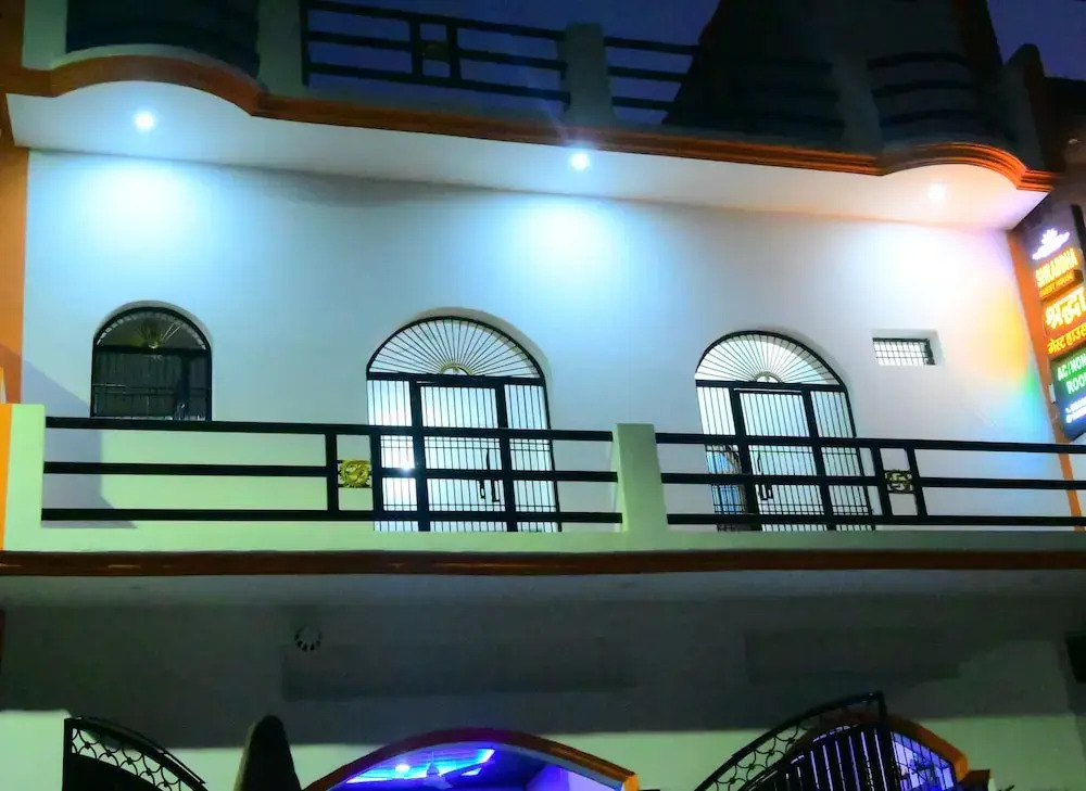 Shraddha Guest House Luxury Stay in Ayodhya