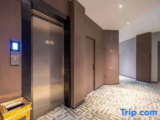 Youyi Hotel (Zhuji Yongli PlazaOriginal Island Hotel)