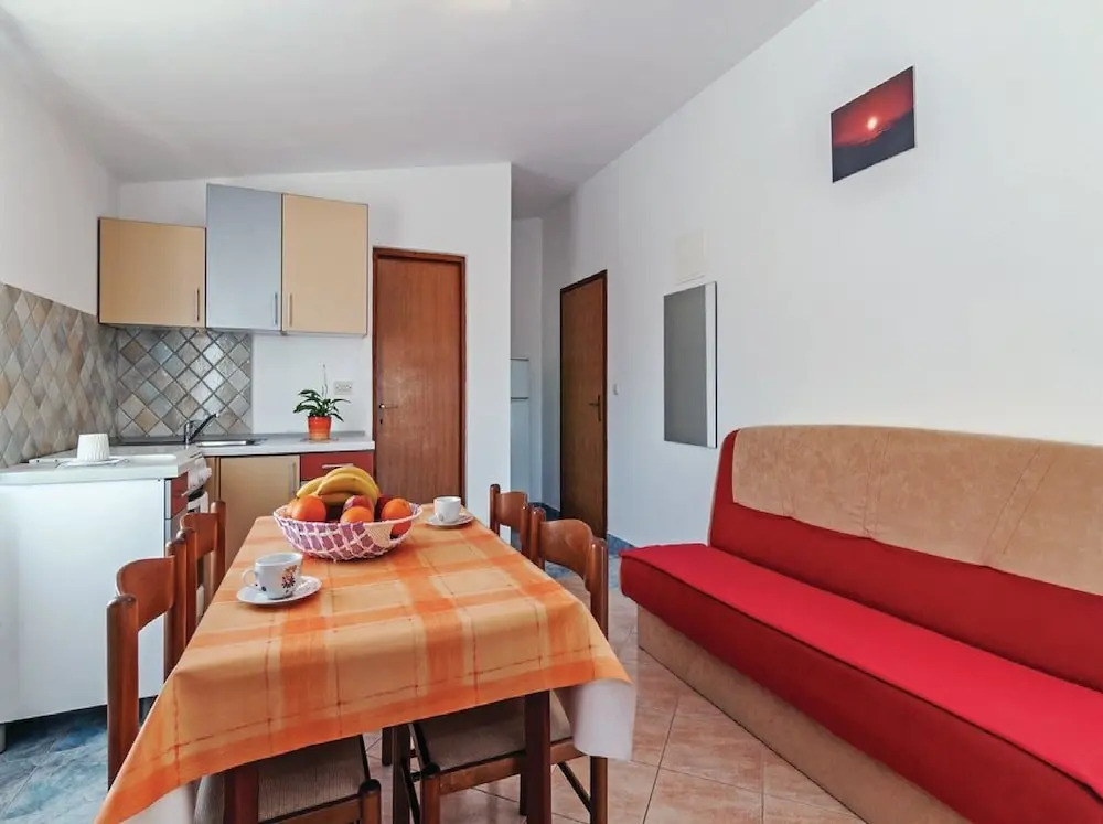Apartments Hak