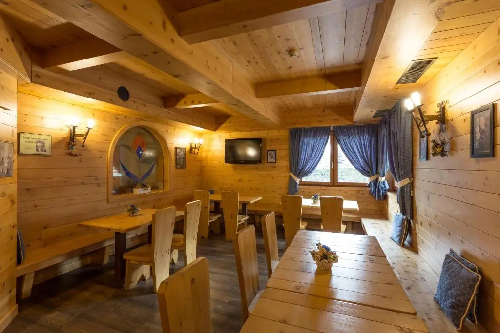 Hotel Arisch