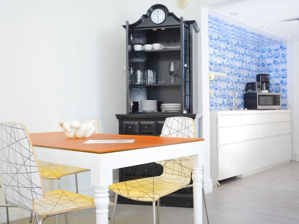 Miami World Rental - Mondrian 916